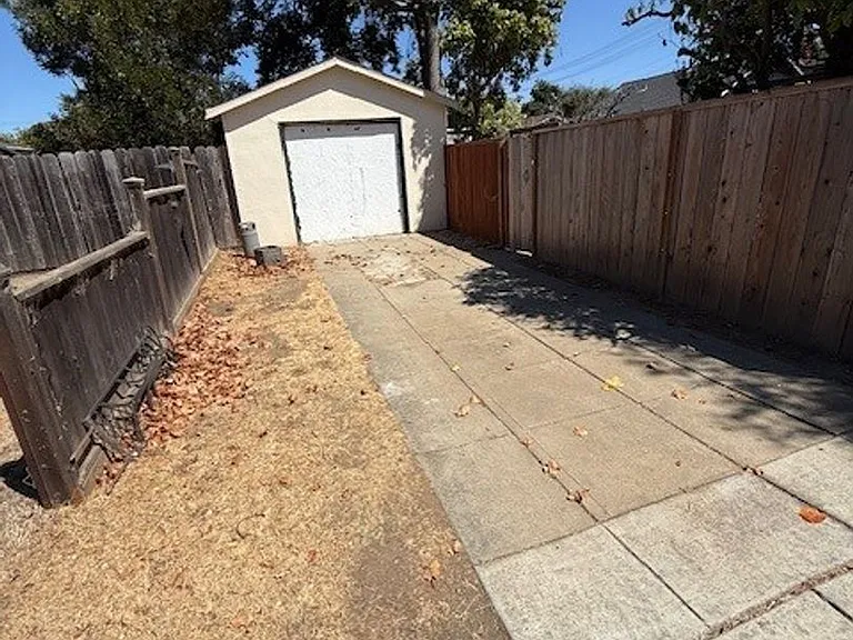 316 Peninsula Ave — Photo 15