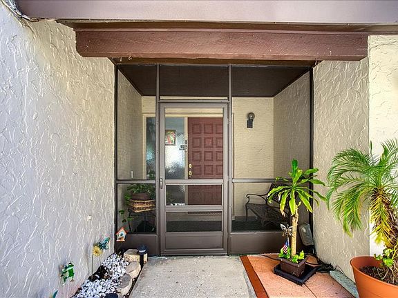 3rd image of 3951 Orchard Hill Cir