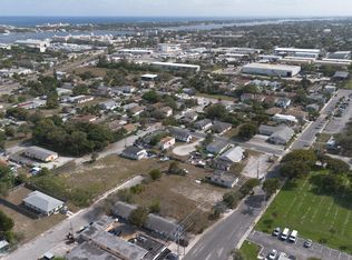 1524 Wingfield St, Lake Worth, FL 33460