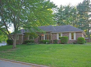 2827 S Edgewater Dr, Springfield, MO 65804