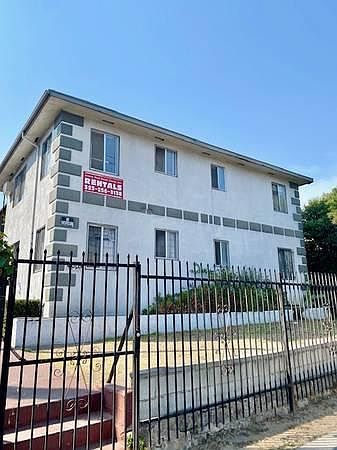 1st image of 4005 N Figueroa St #3