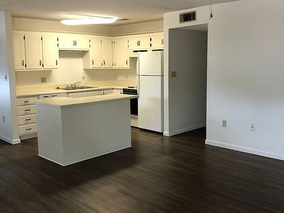 2nd image of 2910 E Moore Ave APT 20