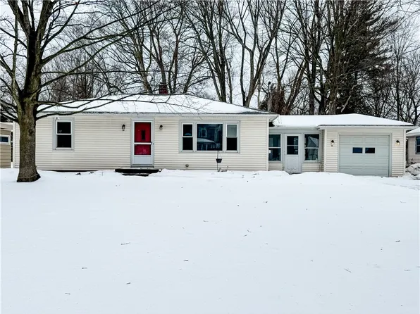 90 Furlong Rd, Rochester, NY 14623