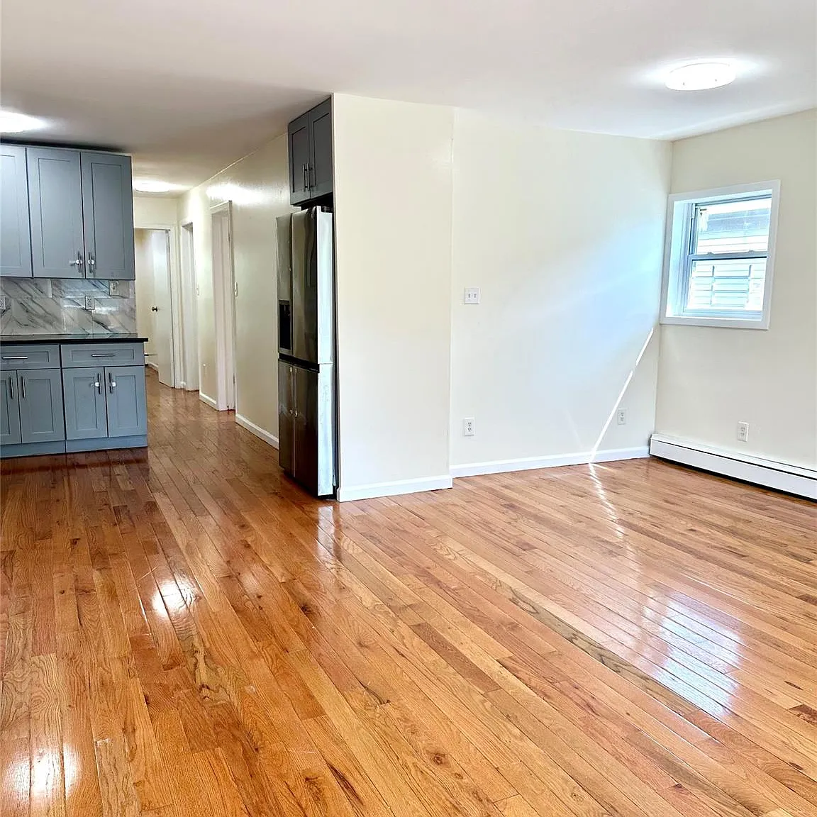 3 bed, 1.0 bath, 900 sqft, $3,350 — Photo 3