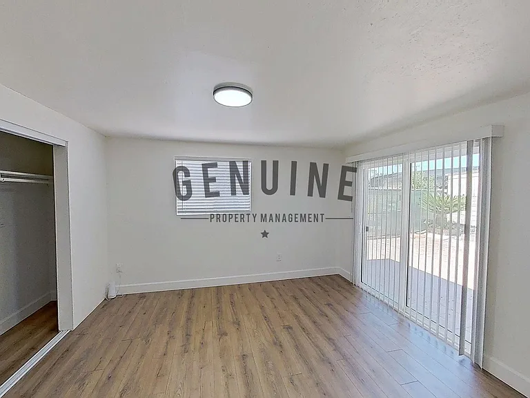 1145 W McFadden Ave — Photo 25