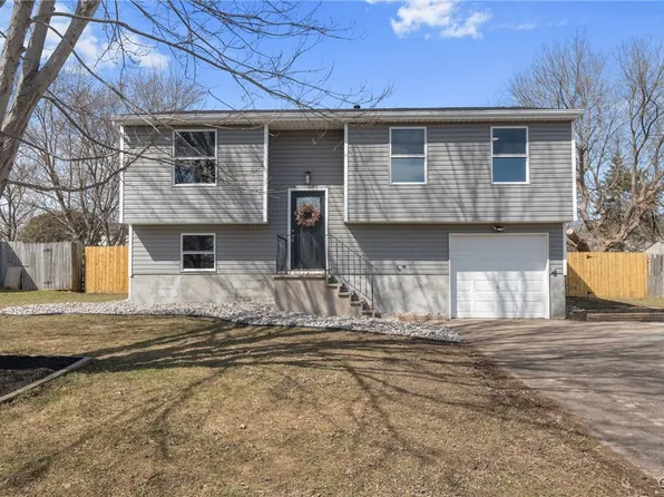 8022 Bamm Hollow Rd, Clay, NY 13041