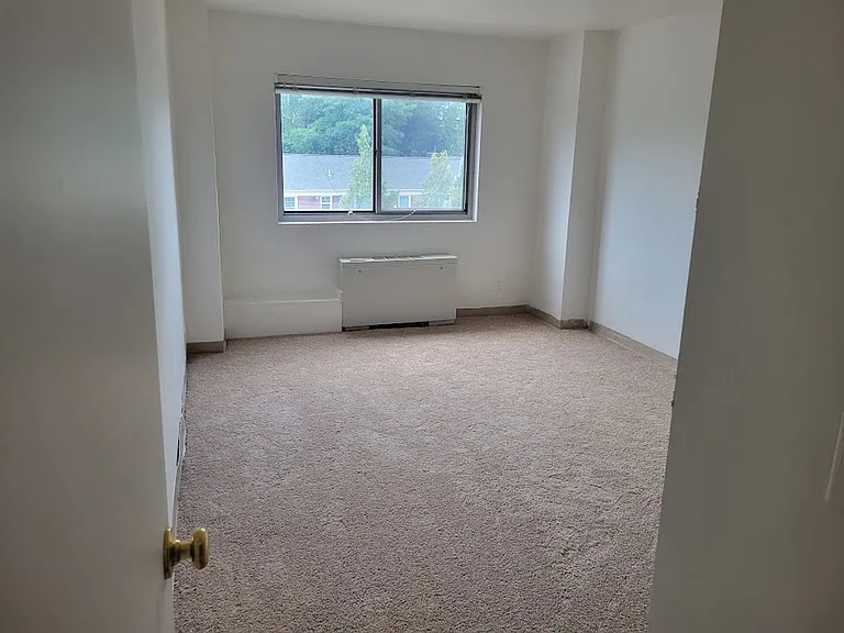 1220 N Pierce St — Photo 18