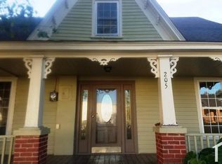 205 S Main St, Robersonville, NC 27871