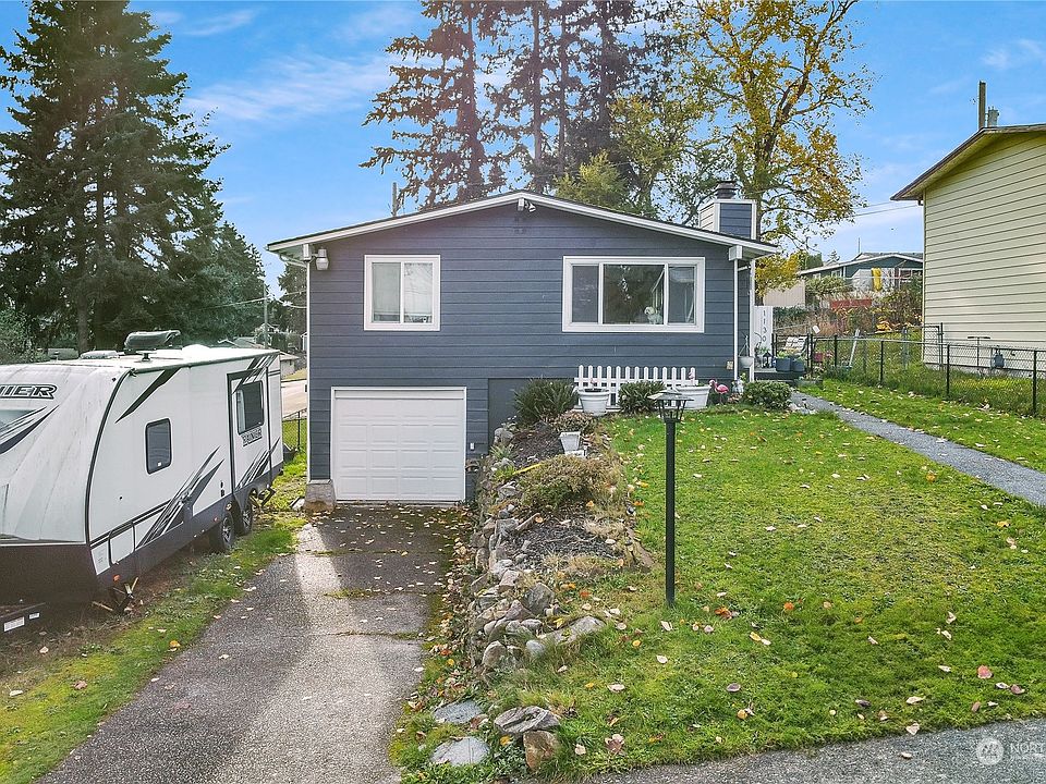 1st image of 1130 E 61ST Street
