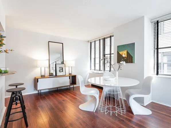 301 East 45th Street image 1 of 9