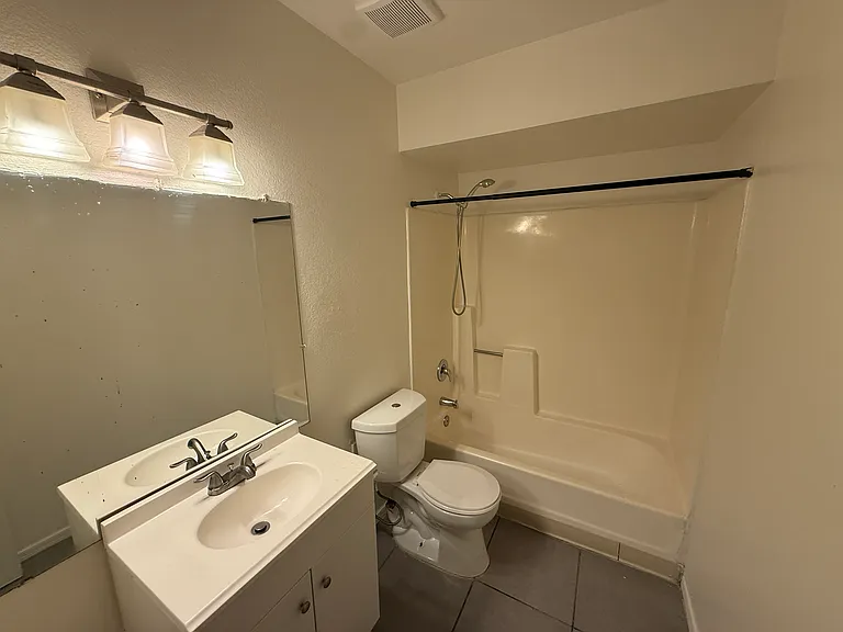 6617 W Ocotillo Rd #202 — Photo 12