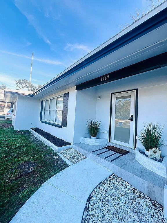 1169 Drew St - Property Image
