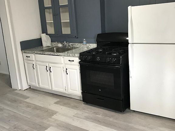 2nd image of 240 4th St #1