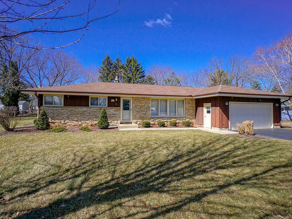 1st image of W378N5789 Farmwood Hts