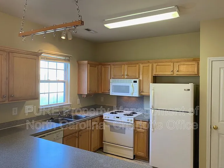 7428 Darblay St — Photo 13
