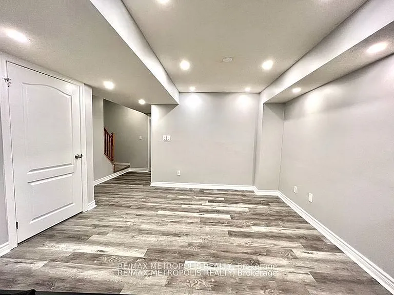 312 McLevin Ave #BASEMENT — Photo 9