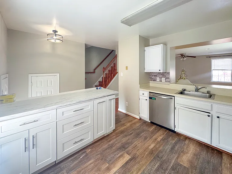 7419 Courtland Cir — Photo 7