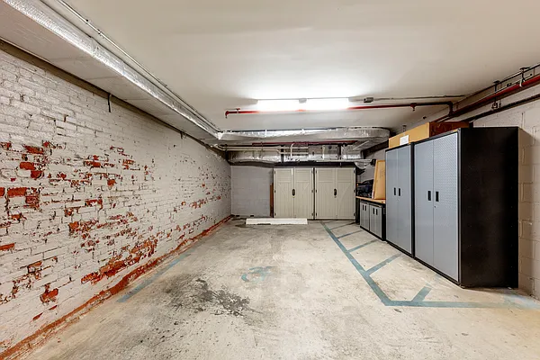 Rented by Compass | media 36