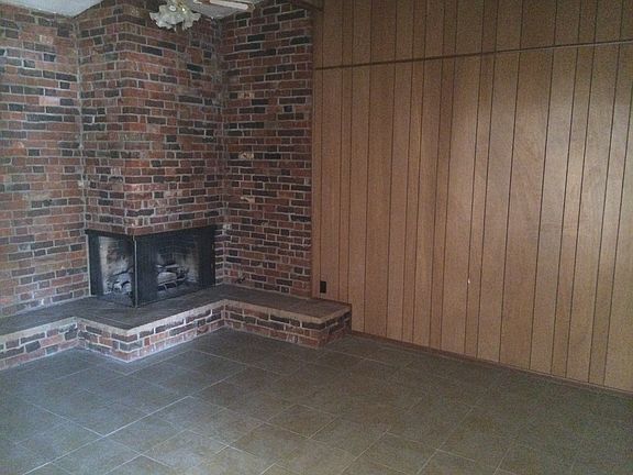 3rd image of 2068 Palora Ave