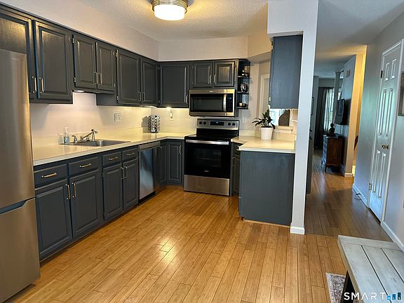 4th image of 380 Hitchcock Road #187