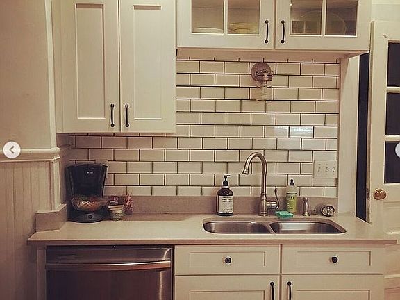 4th image of 402 W Maple St