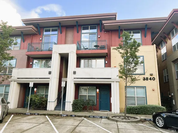 3840 Martina Avenue #104, Santa Rosa, CA 95407