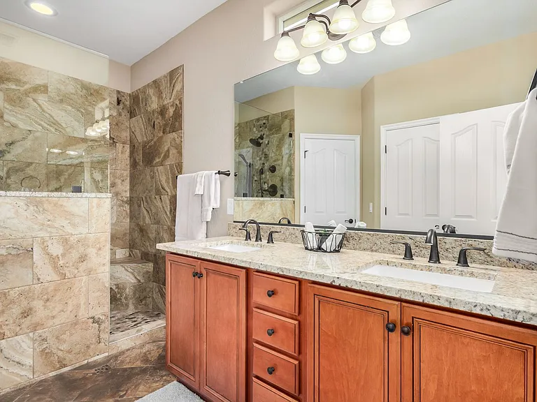 856 E Harmony Way — Photo 7