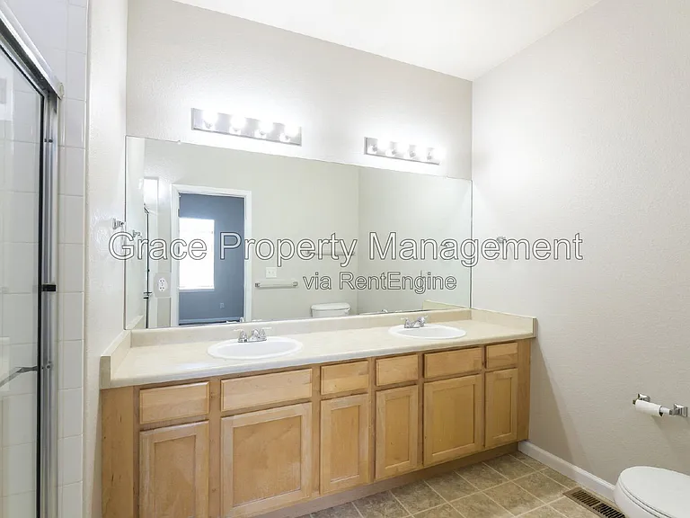 9727 Cherry Ln — Photo 11