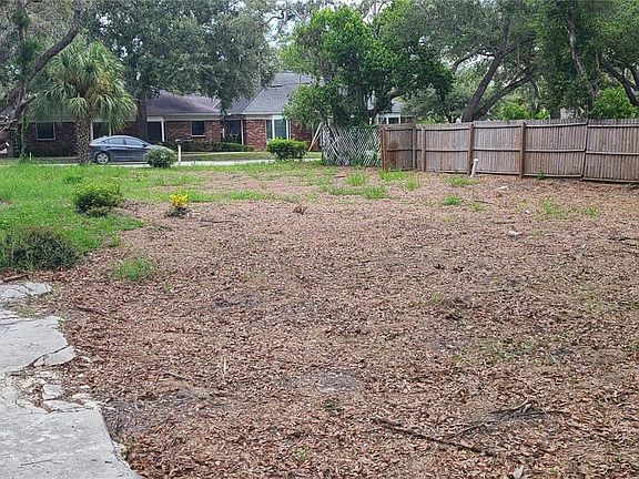 5th image of 1001 Pinellas St