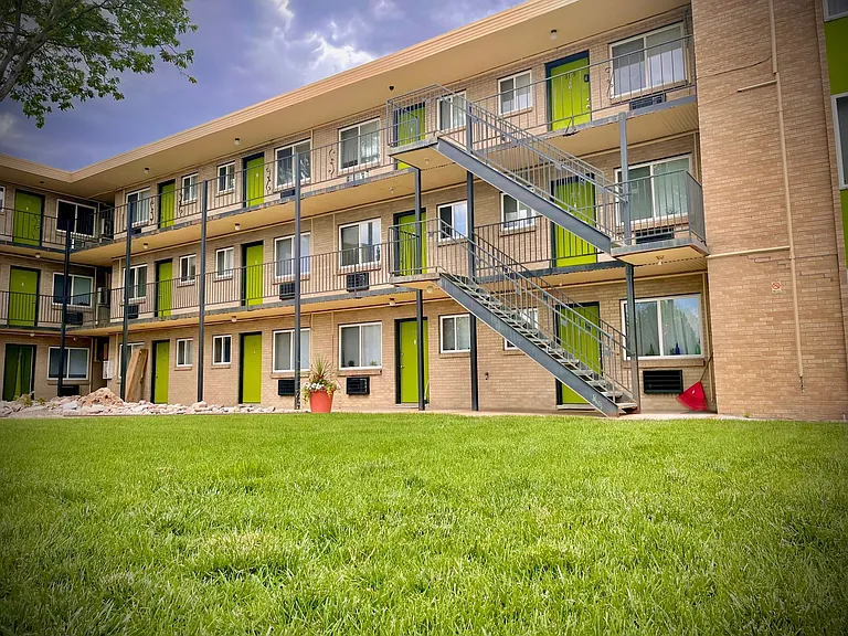 Parkside at Lowry — Photo 10