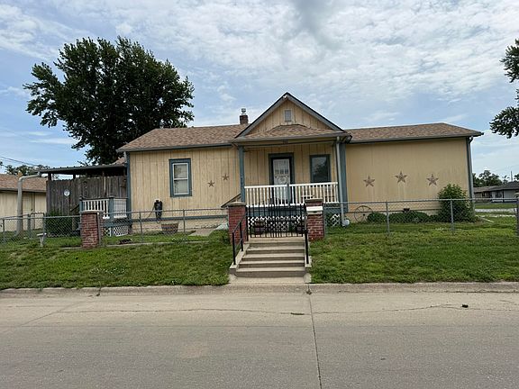 2nd image of 701 N 34th St