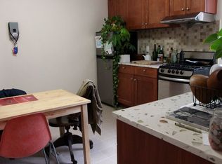 276 Grand St APT 6R, New York, NY 10002