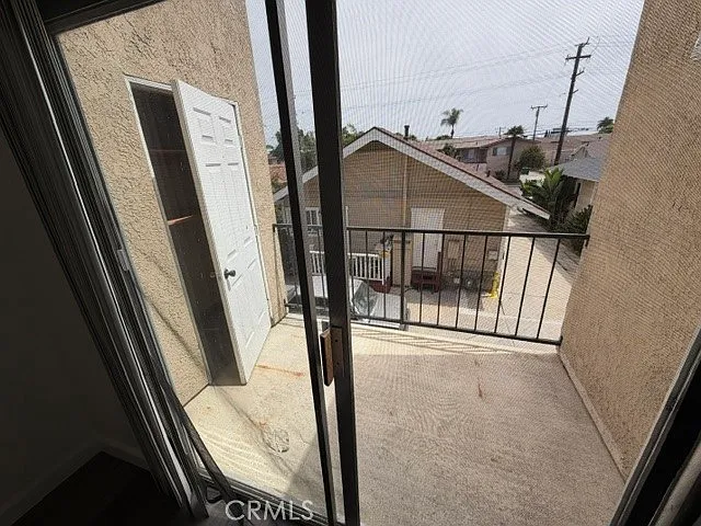3135 E 4th St — Photo 7