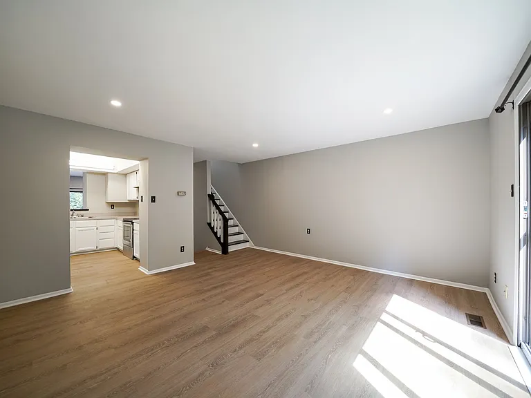 3247 Champions Dr — Photo 11