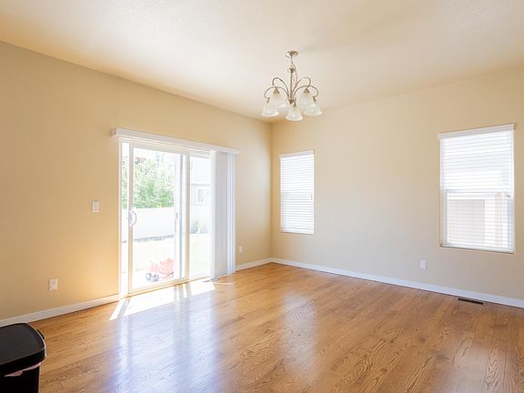 2nd image of 1311 Alveston St