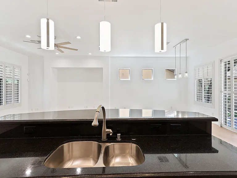 27 Gladewater Dr — Photo 13