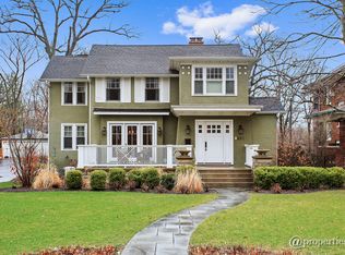 891 Vernon Ave, Glencoe, IL 60022