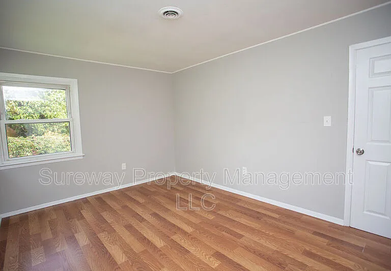17 Snowdon Ln — Photo 33