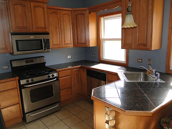 2nd image of 519 Knox Pl