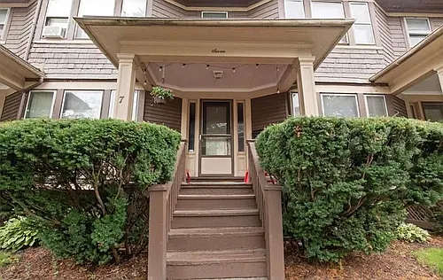 7 Vassar St Photo 1