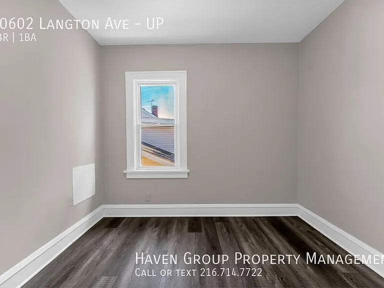 10602 Langton Ave #UP — Photo 16