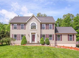 6 Perri Ln, Pawling, NY 12564