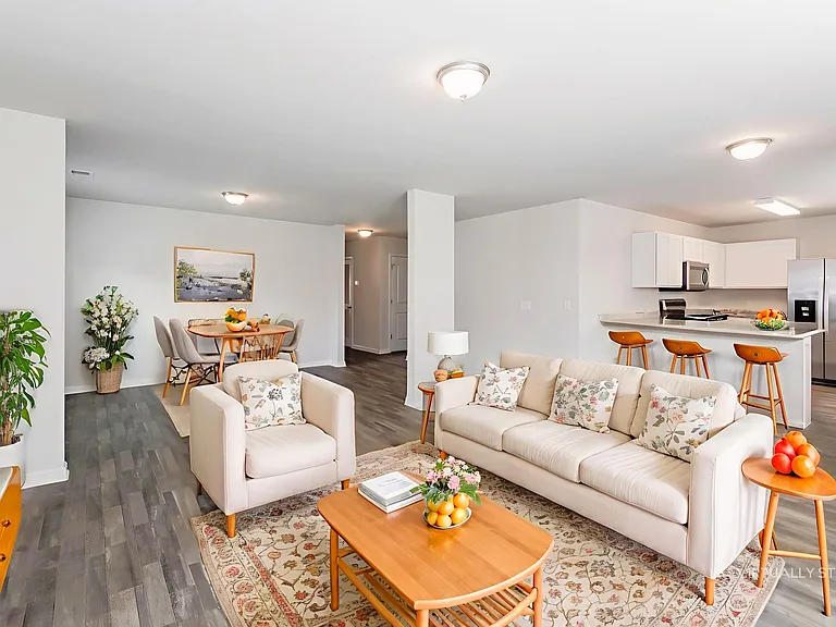 112 Saddle Brooke Trce — Photo 3