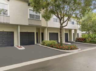 8002 Cleary Blvd, Plantation, FL 33324