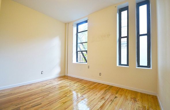 1st image of 405 W 44th St APT 2E