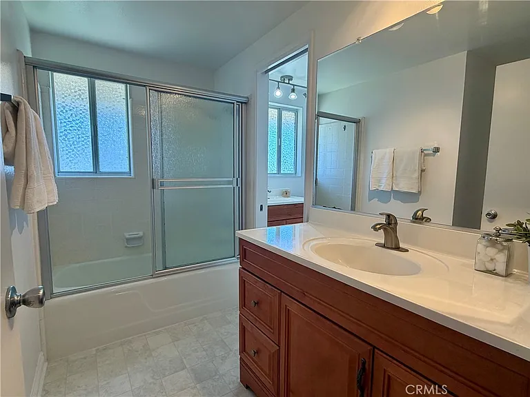 22725 Nadine Cir #B — Photo 12