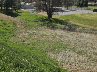 Hill St, Yreka, CA 96097