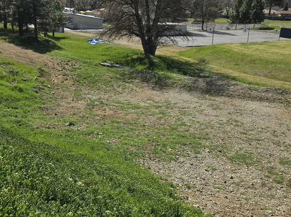Hill St, Yreka, CA 96097