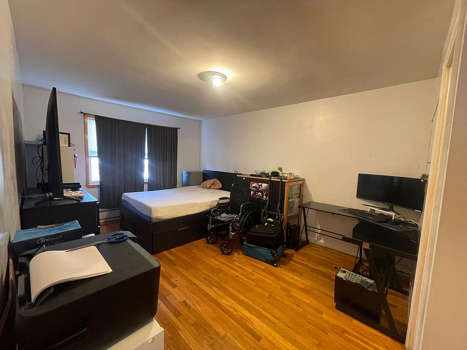 1st image of 16365 Willets Point Blvd Floor 2
