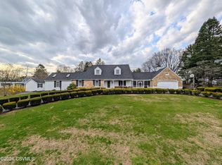 908 Hillcrest Ln, Lewisburg, PA 17837